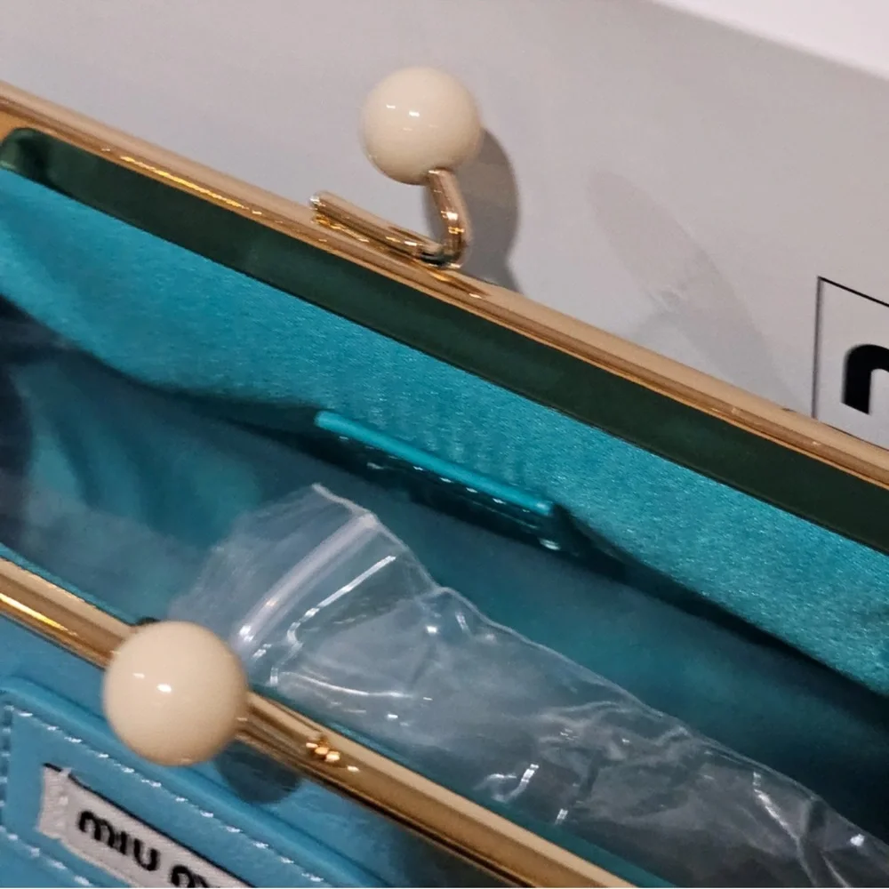 Miu Miu Teal Blue Patent Leather Kiss-lock Clutch GWP VIP ITEM NWB - Picture 4 of 7